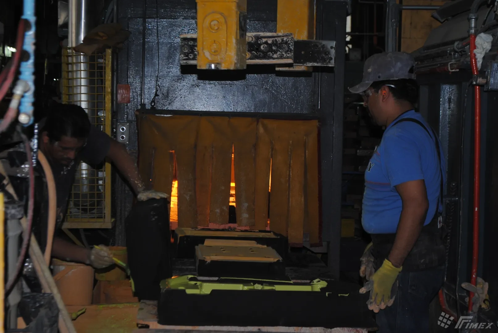 Operadores de Prensa de Moldeo